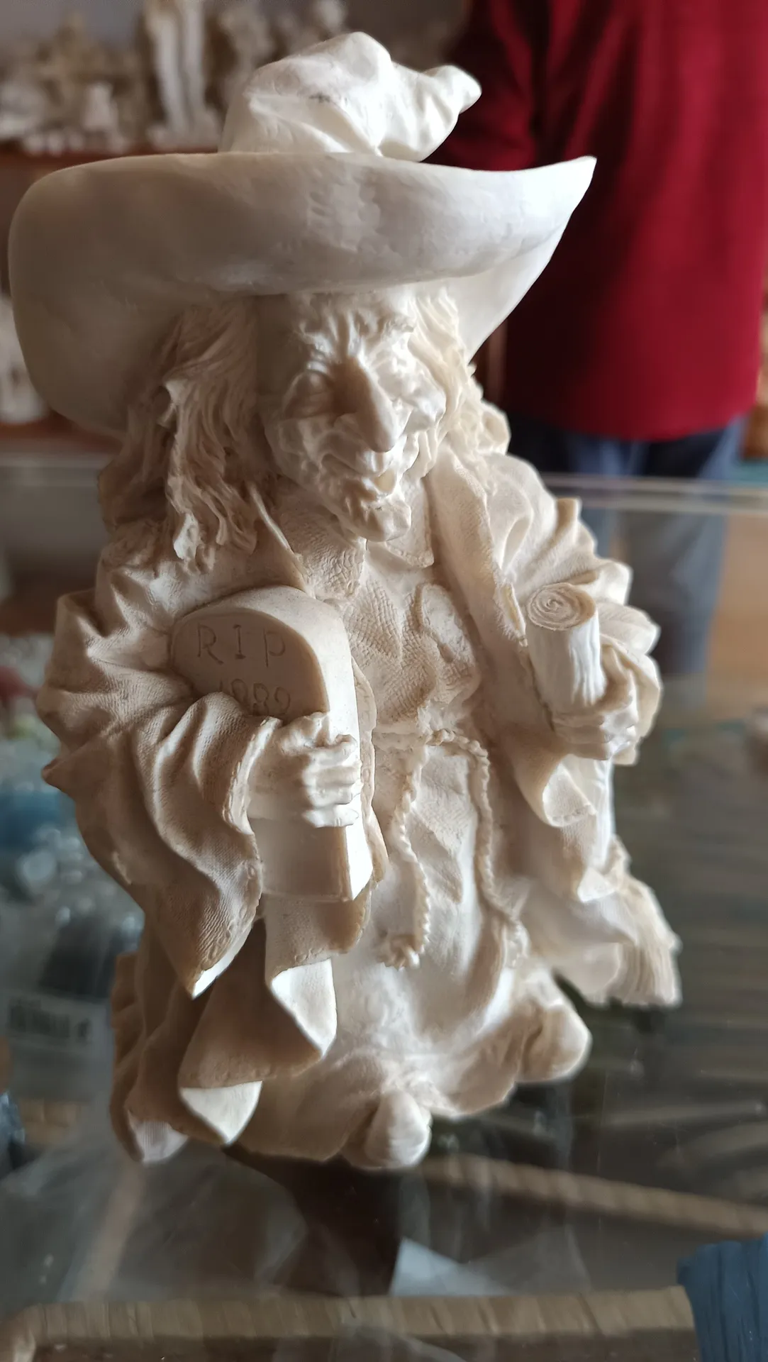 Bruja marmolina 18cm